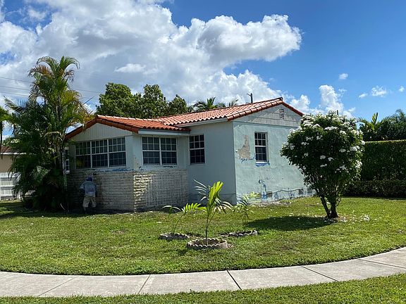 4th image of 1600 Coral Gate Dr