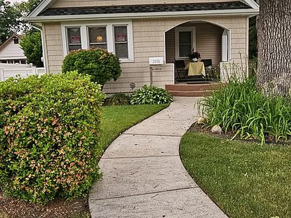 2036 Brookside Ave, Wantagh, NY 11793