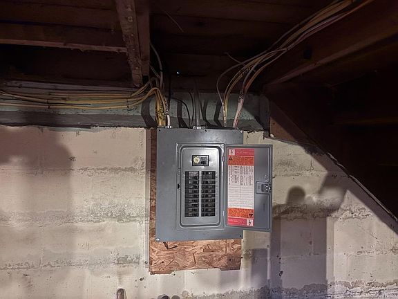 5th image of 512 W Baldwin St