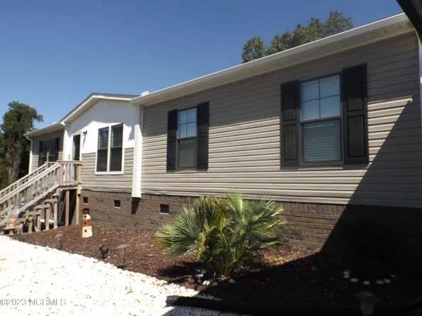 2157 Lakeside Avenue SW, Supply, NC 28462