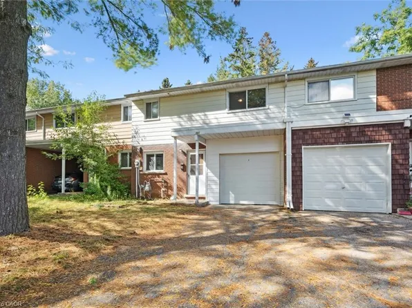 101 Churchill St, Waterloo, ON N2L 2X1