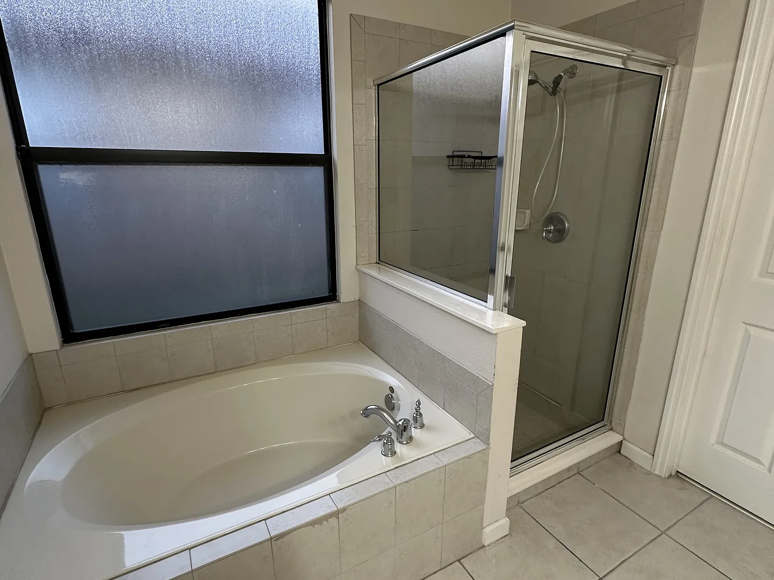 2823 Glenridge Circle - C2823 — Photo 4
