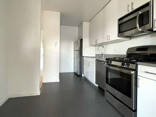 2500 Johnson Avenue image 5 of 8