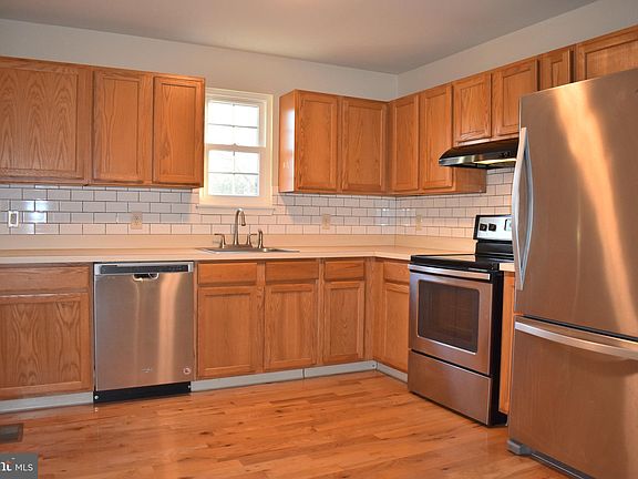 2nd image of 310 Revere Ct