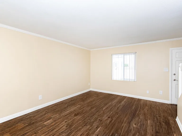 Sandpointe Cove Apartment Homes — Photo 27