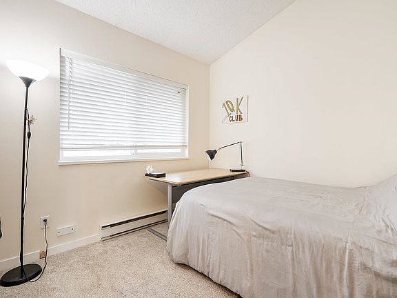 5th image of 11726 225th St #305