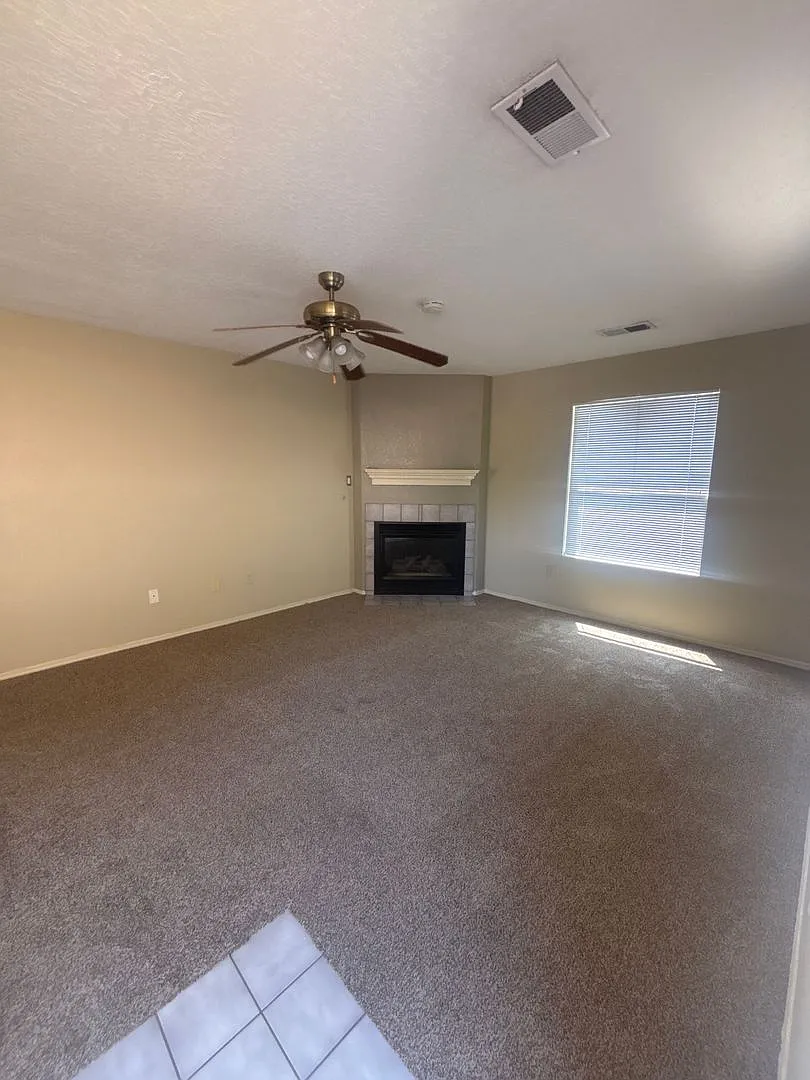NE Albuquerque Rental — Photo 2