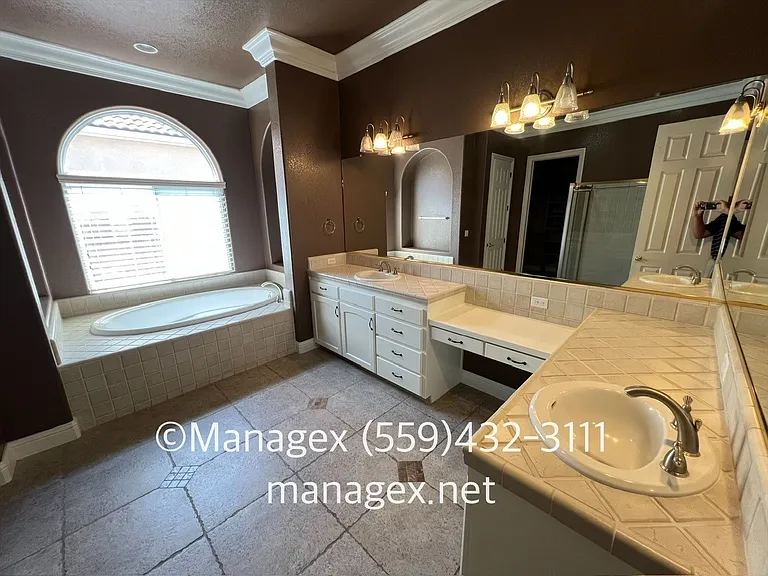 9708 N Willey Ct — Photo 20