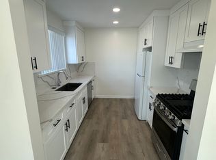 121 N Parish Pl APT F, Burbank, CA 91506