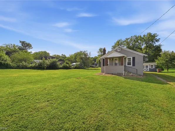 230 E Comet Rd, Clinton, OH 44216