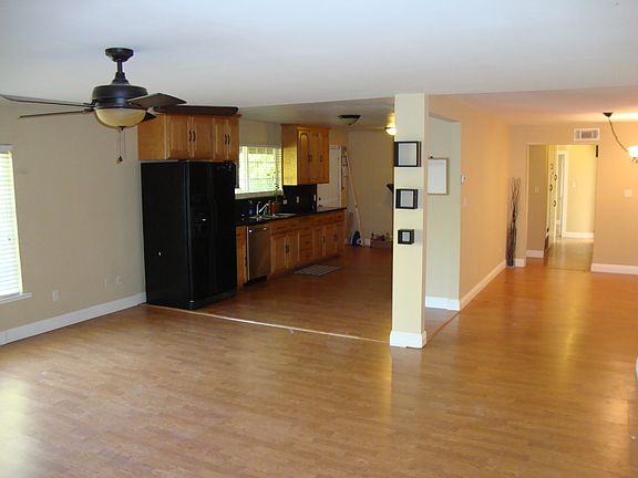 2nd image of 6810 Calvin Dr