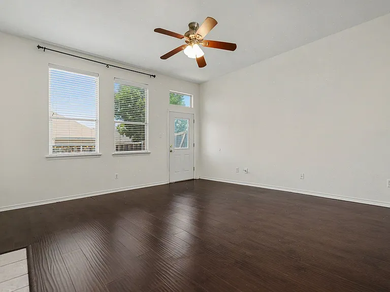 1707 Briarhollow Dr — Photo 19