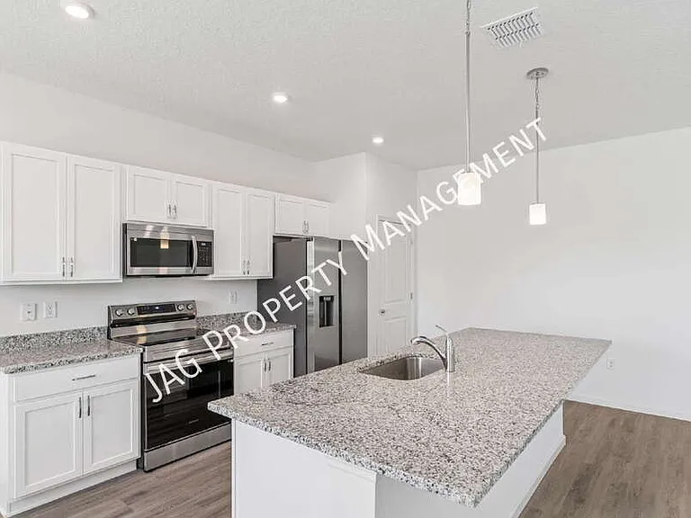 2613 Hagoplan Ave SW — Photo 8