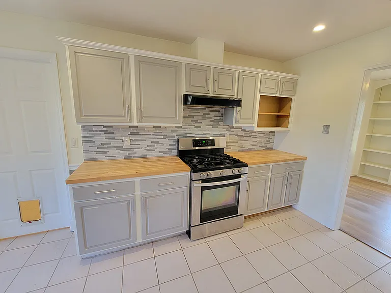 1306 Pine Hill Cir — Photo 7