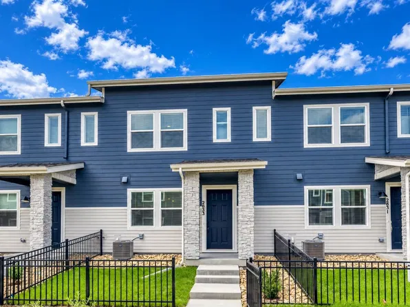 2833 Bear Springs Cir, Longmont, CO 80503