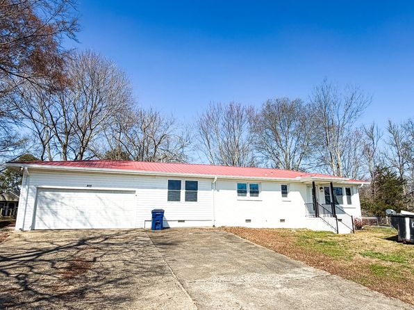 877 Shoal Creek Trl NE