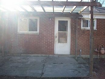 5th image of 127 Brookmoor Dr