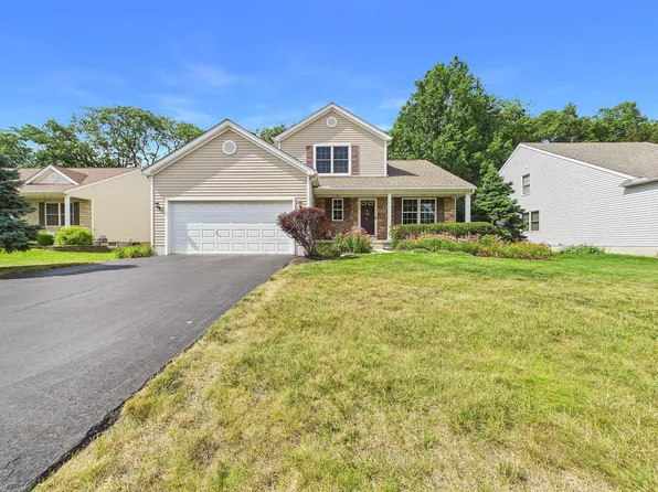 3884 Black Pine Dr, Grove City, OH 43123