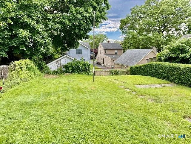 10 Wells Ave #A — Photo 25