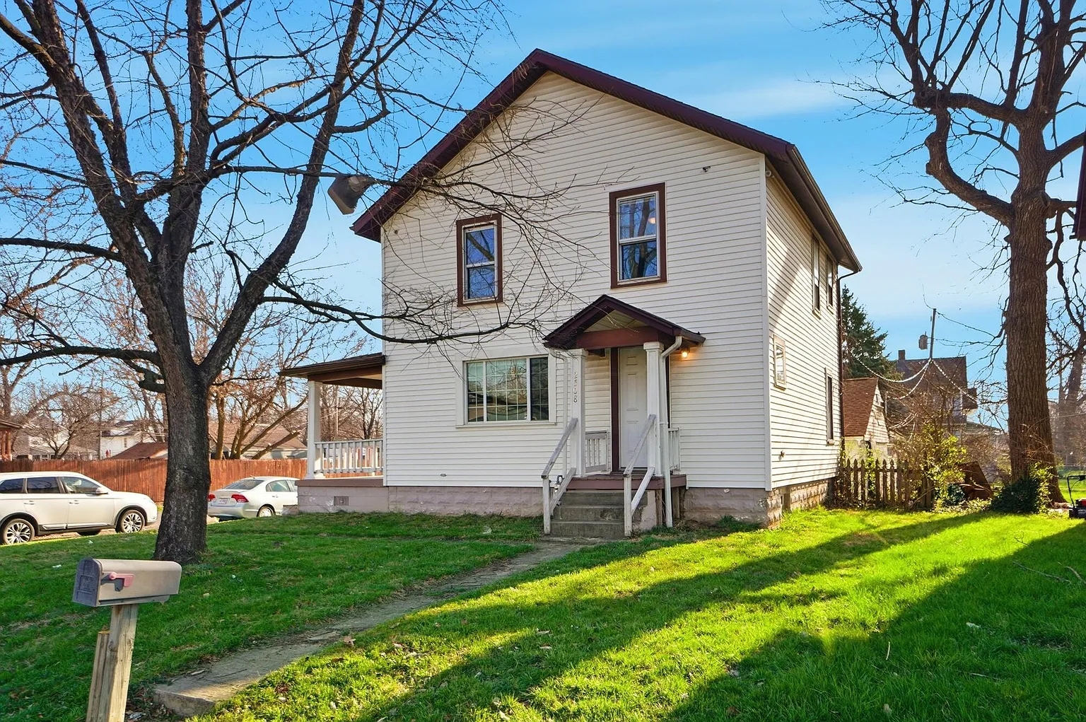 2508 Parkwood Ave photo 1