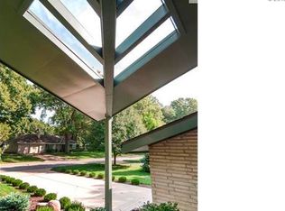 3701 W 84th St, Prairie Village, KS 66206