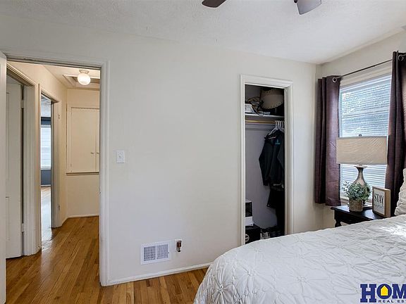5th image of 3201 S 44th St