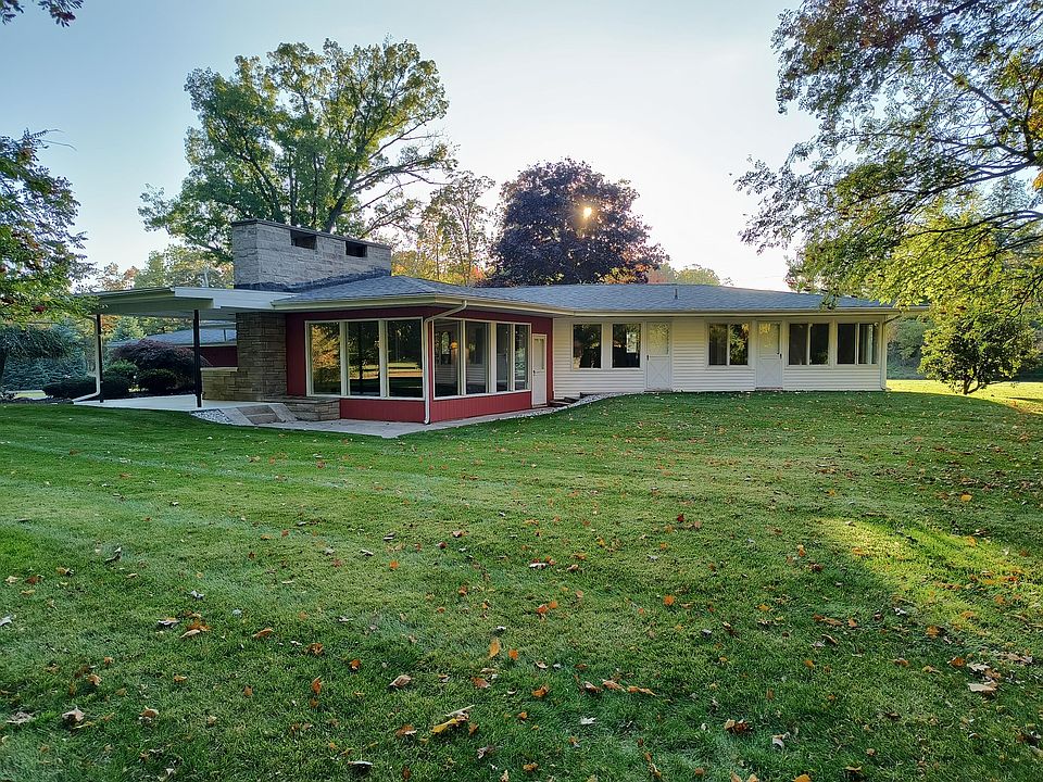 648 N Jebavy Dr, Ludington, MI 49431 Zillow