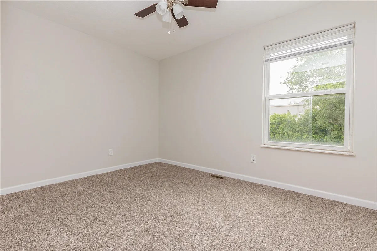 Building Photo - 1346 Dartmouth Ct