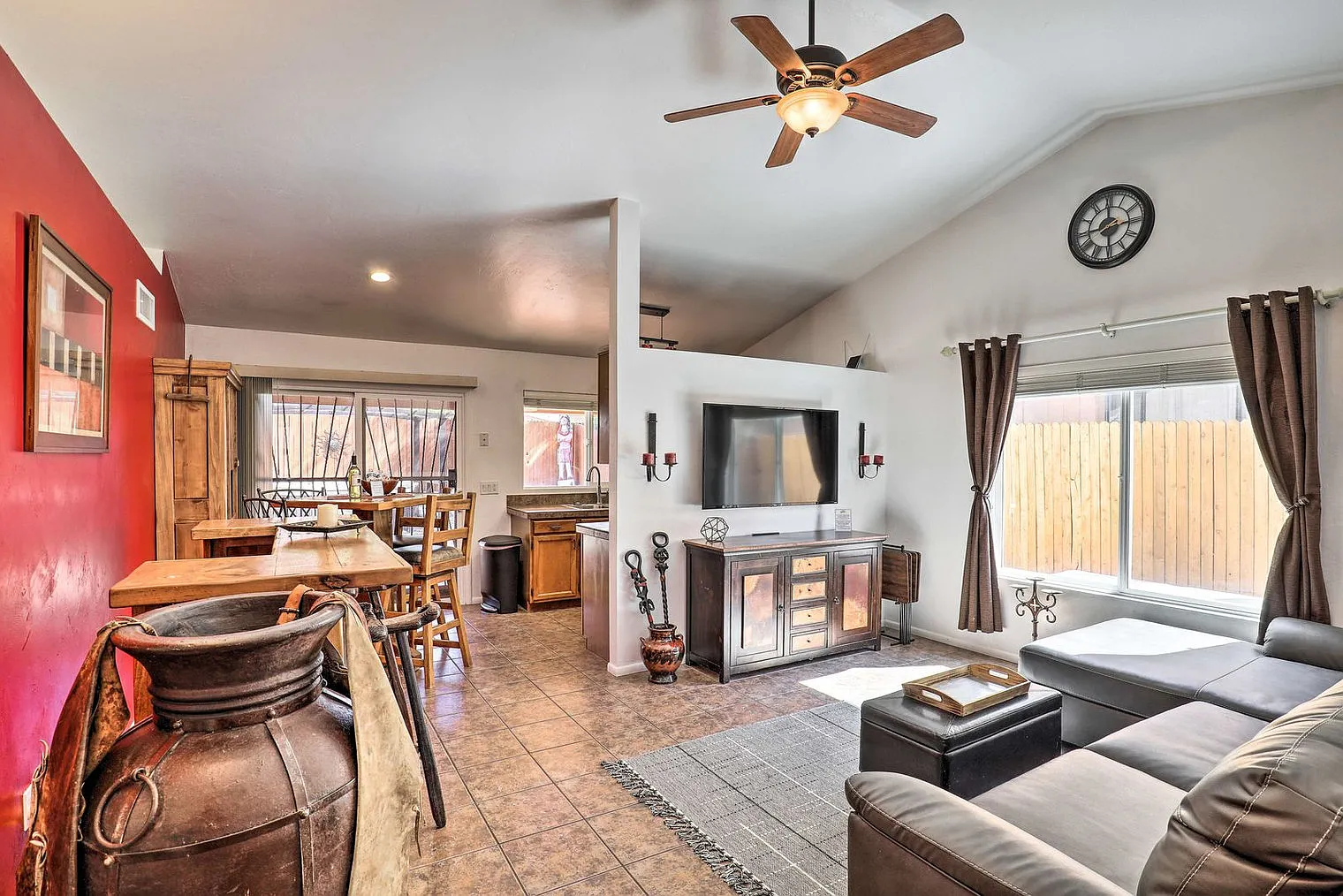 3 bed, 2.0 bath, 1216 sqft, $3,473 — Photo 2