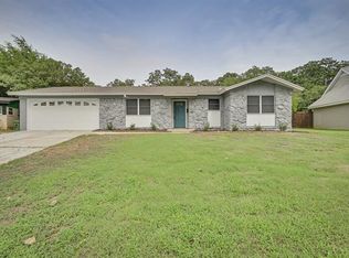 1613 England Rd, Arlington, TX 76013