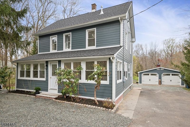 1st image of 686 Meyersville Rd