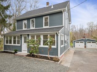686 Meyersville Rd, Gillette, NJ 07933