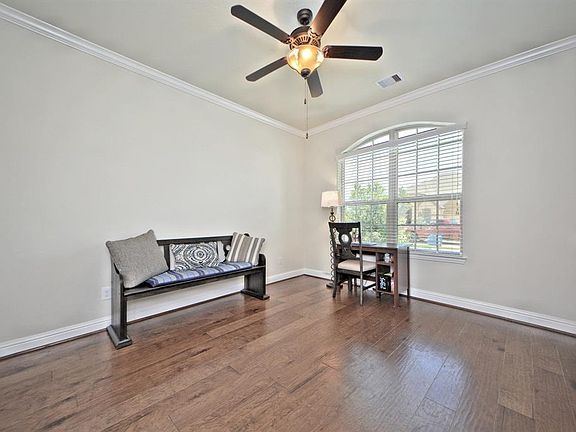 5th image of 6139 Verde Place Ln