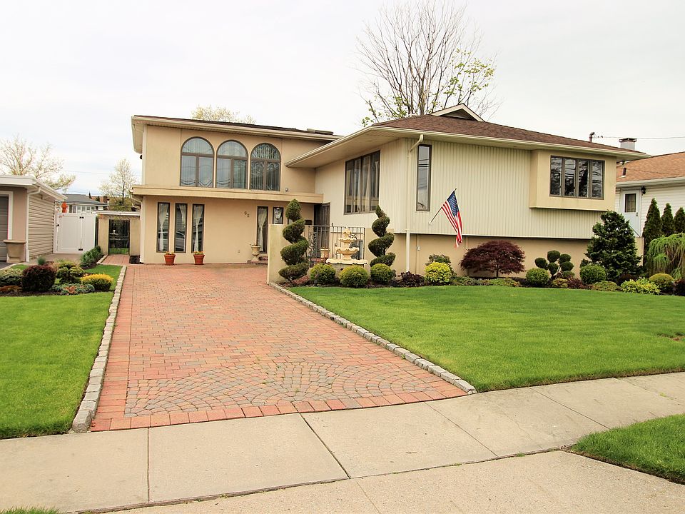 1st image of 85 Elaine Dr