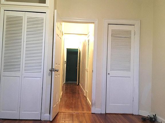 3rd image of 2910 Astoria Blvd APT 11