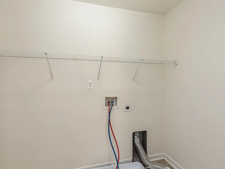 washer/dryer room