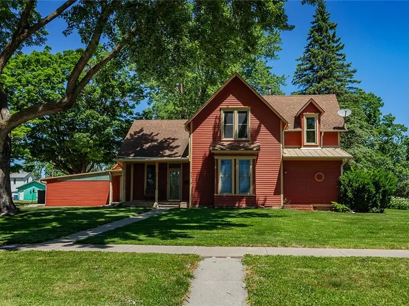 410 E 4th Ave, Indianola, IA 50125