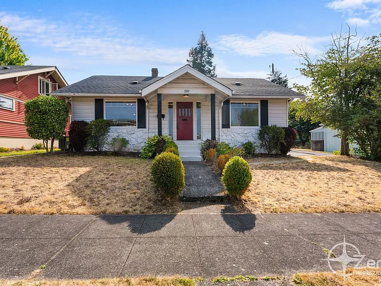 3109 Grant St — Photo 2