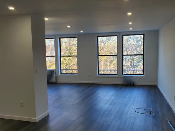 720 Riverside Drive image 5 of 10