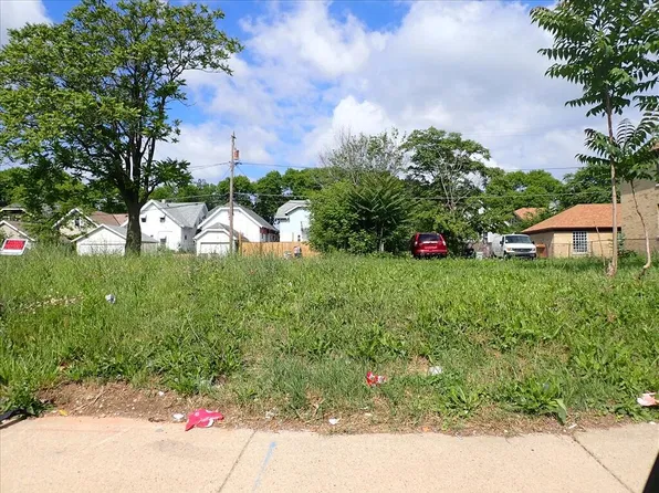 2861 N 35TH STREET, Milwaukee, WI 53210