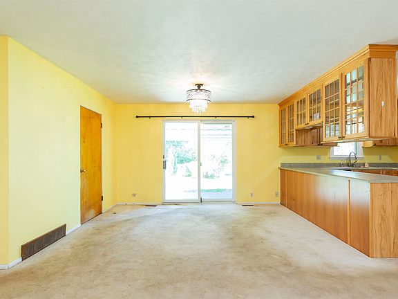 5th image of 18235 Chipstead Dr
