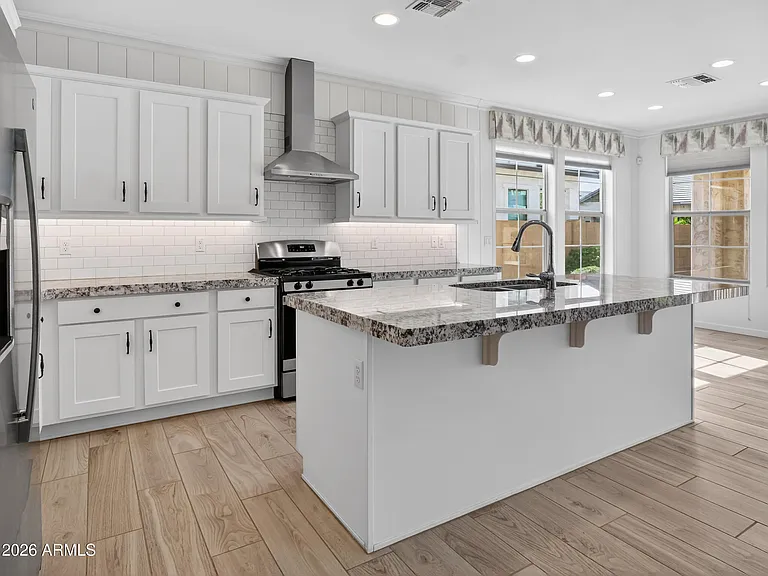 2141 E Flamingo Way — Photo 22