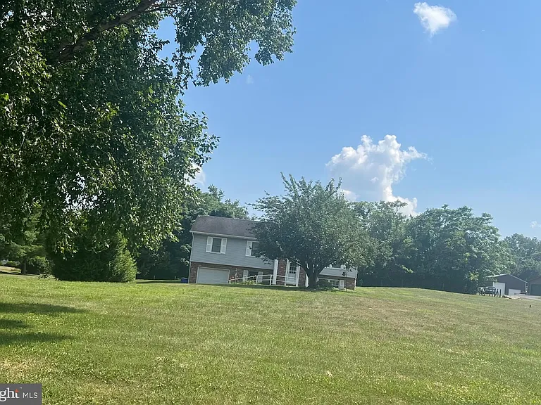 5551 Doubs Rd — Photo 19