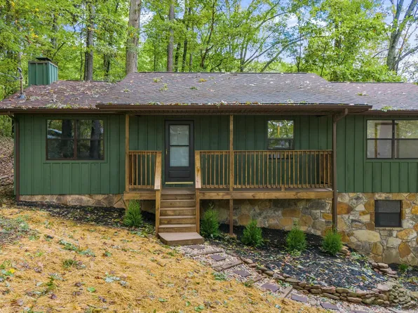 127 Hickory Nut Dr, Clinton, TN 37716