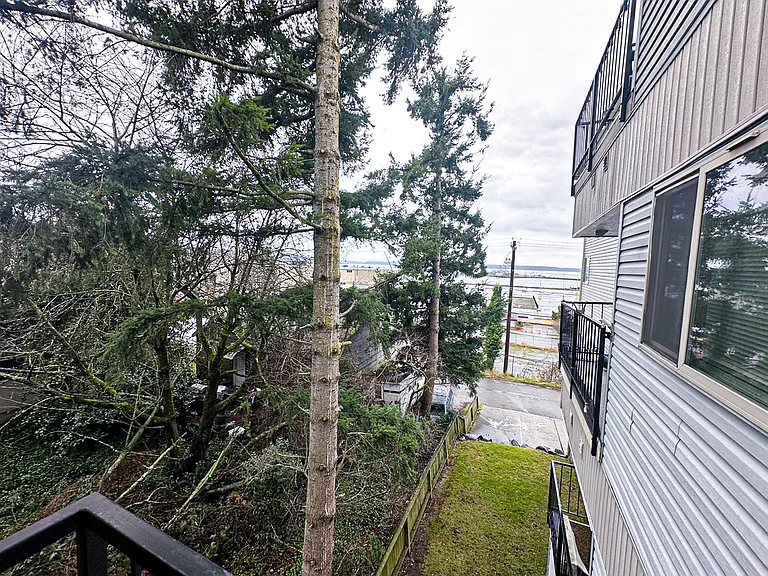 2514 Grand Ave — Photo 12