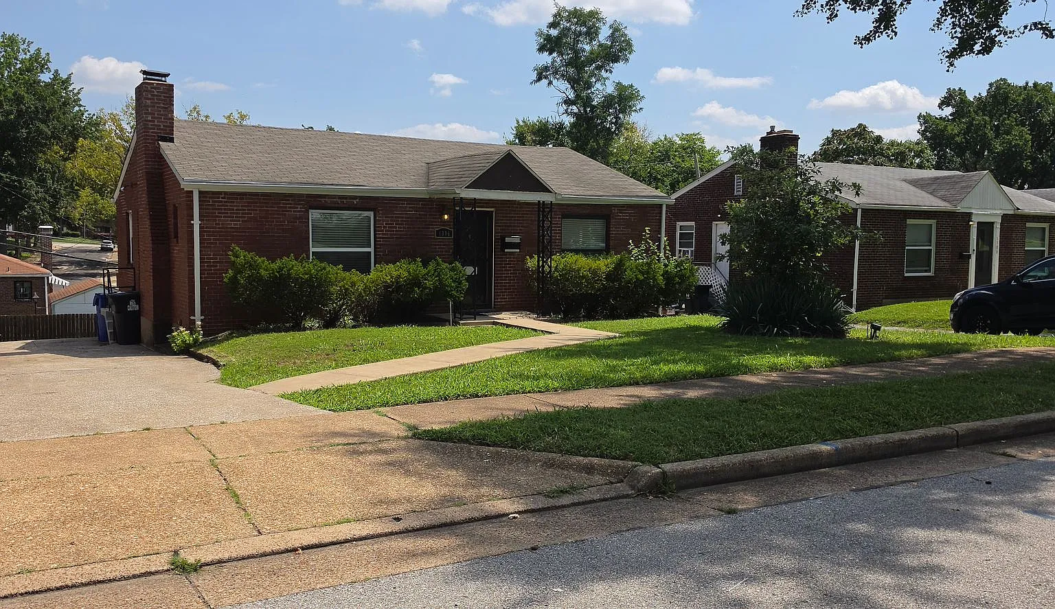 1308 Mount Olive Avenue | University City 63130 — Photo 2