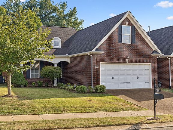 2nd image of 602 Indian Ridge Cir