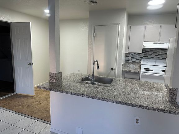 2nd image of 3925 Aquamarine Way
