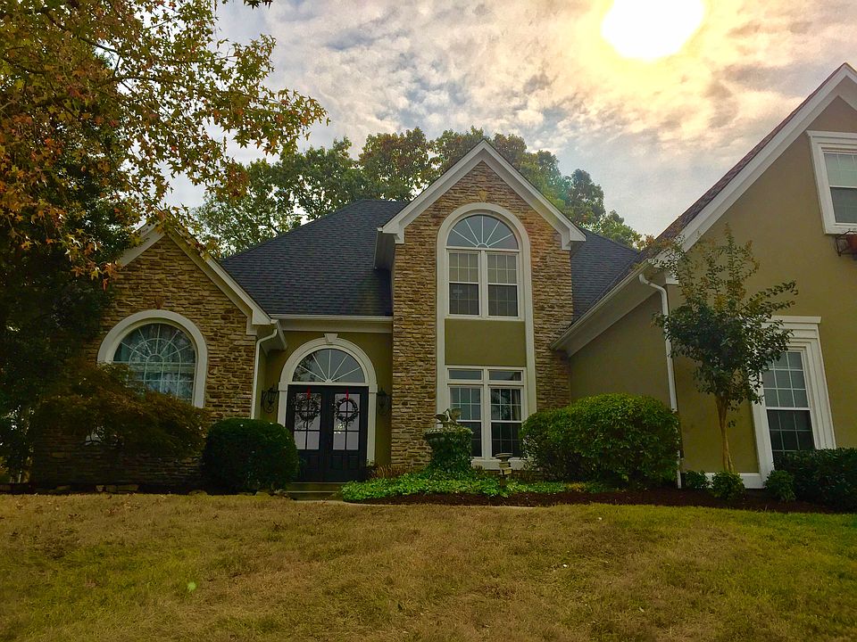 1st image of 233 Battery Hill Cir