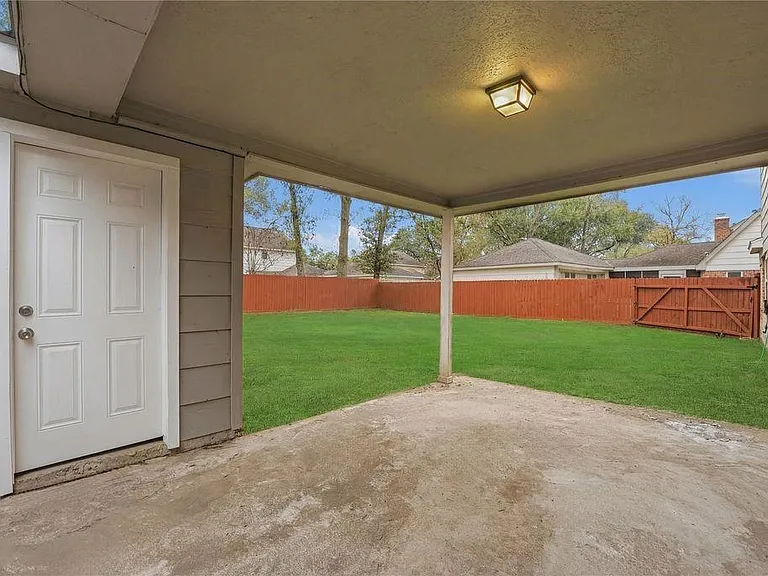7815 12th Fairway Ln — Photo 31